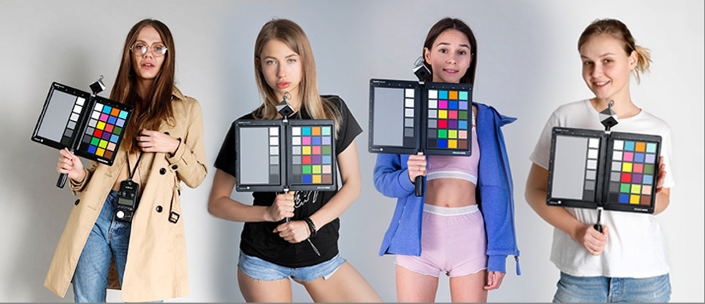 the models at eARTfoto color charts, on the shooting