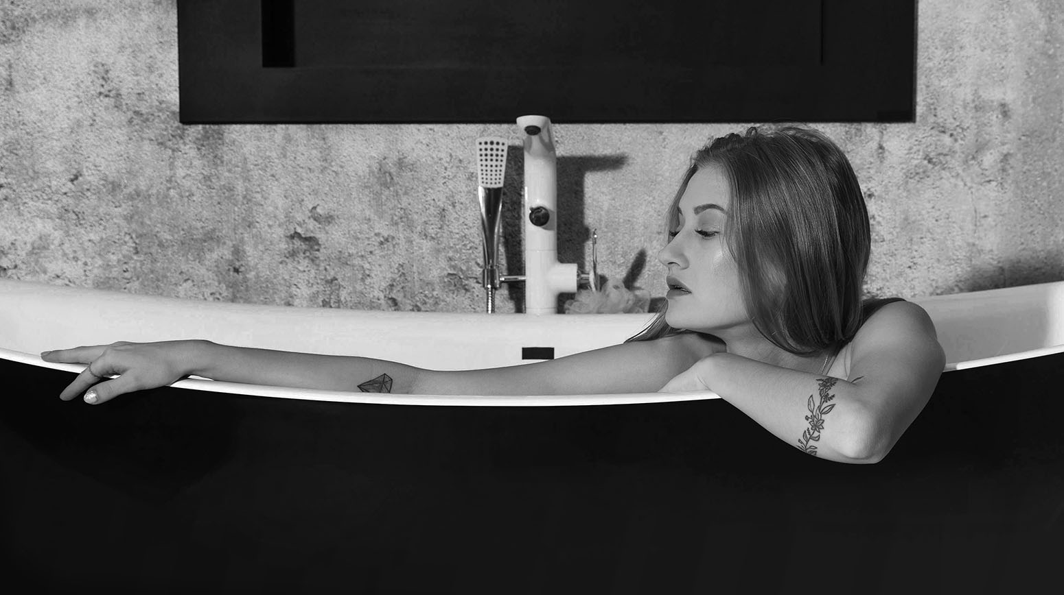 Tata, model on eARTfoto the art of Jay Gee