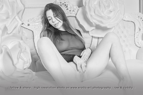 Yuli - A Girl With Drive - black and white - eARTfoto the art of Jay Gee